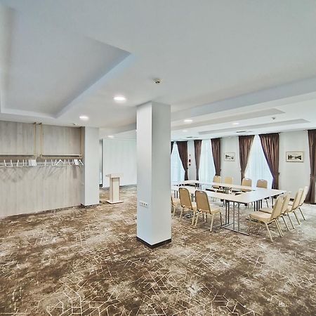 老磨坊会议酒店 克莱佩达 外观 照片