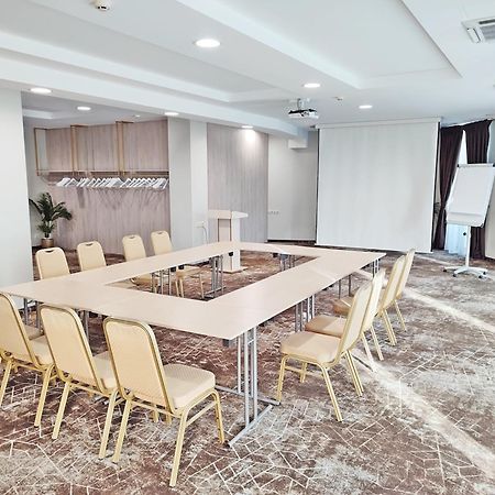 老磨坊会议酒店 克莱佩达 外观 照片