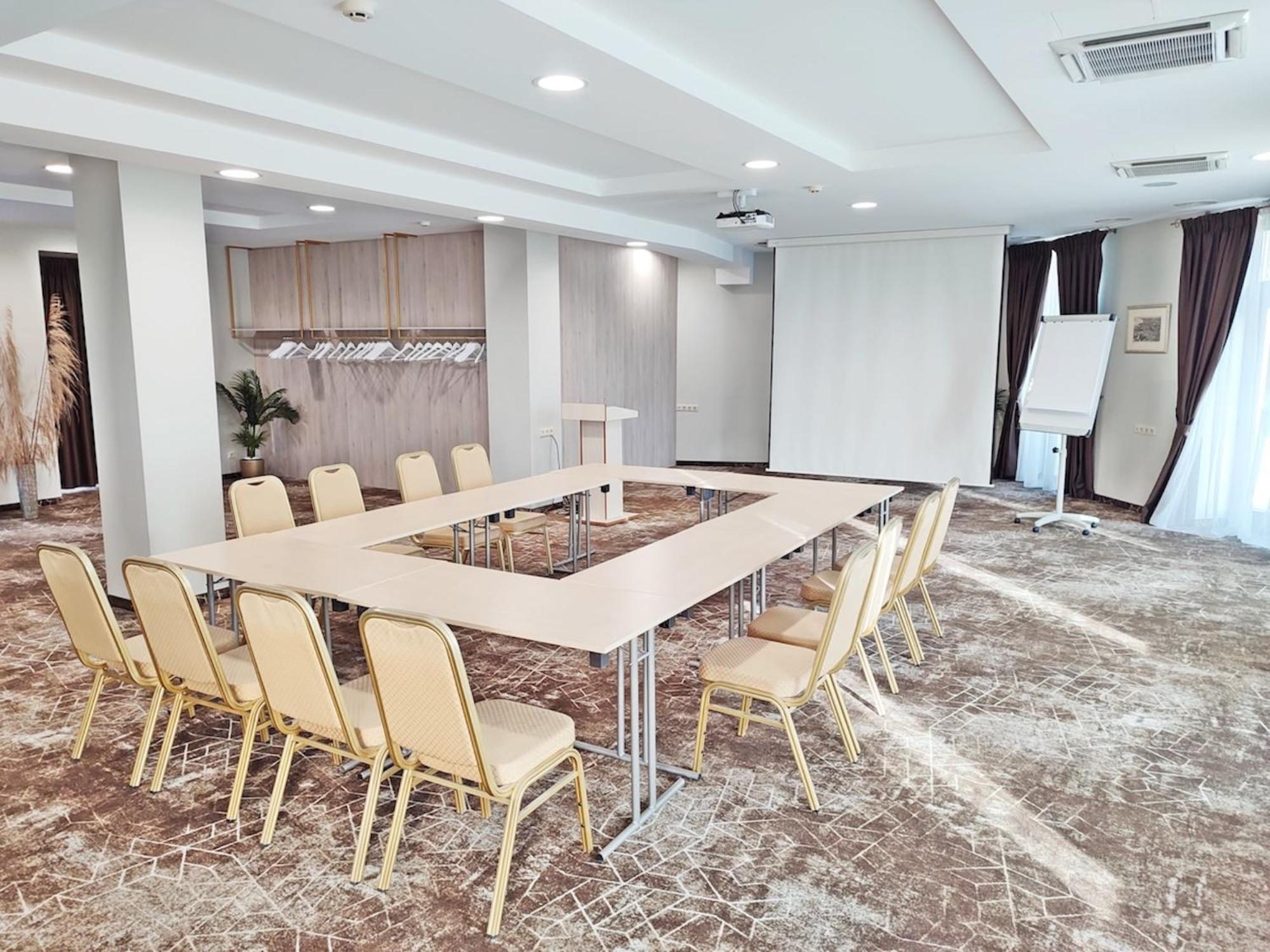 老磨坊会议酒店 克莱佩达 外观 照片